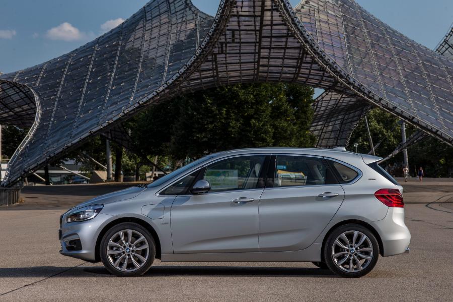  BMW 225xe Active Tourer (F45) 2016 года  (WW) (фото 21 из 50)